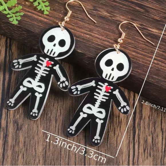 New Halloween luminous skeleton earrings - Picture 3 of 3